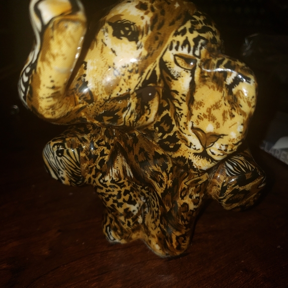 La Vie Ceramic Elephant - Picture 3 of 4